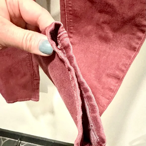 Almost Famous Women's Mid Rise Skinny Jeans Size 9 - Picture 8 of 11